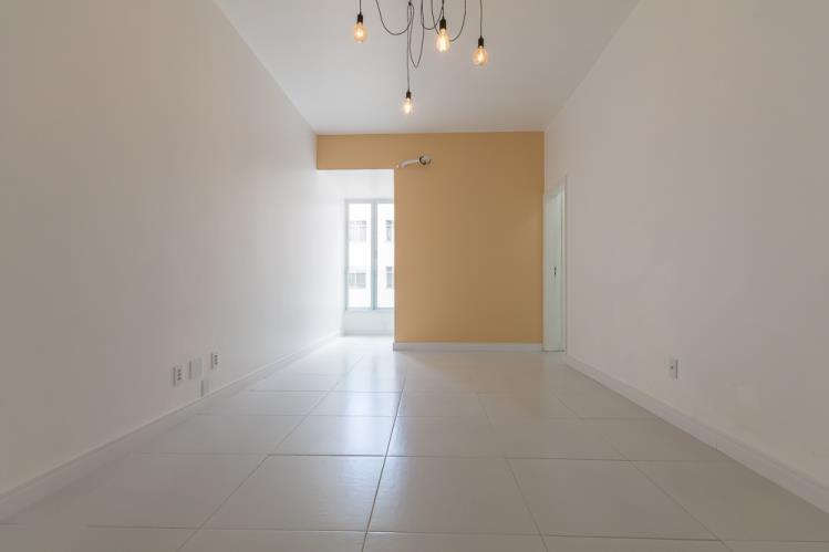 Apartamento para Venda em Rio De Janeiro / RJ no bairro Leme - Rafael Aguiar Imóveis